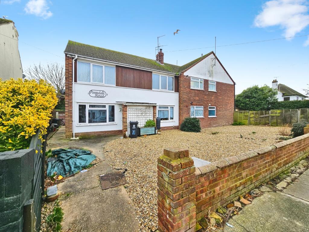 Main image of property: Walton Road, Clacton-on-Sea, Essex