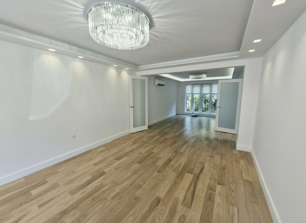 House in London - View 5