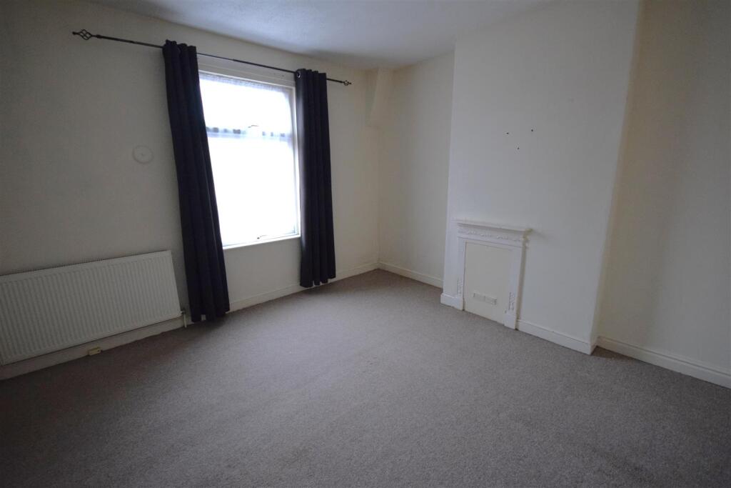 House in Northampton, West Northamptonshire - View 4