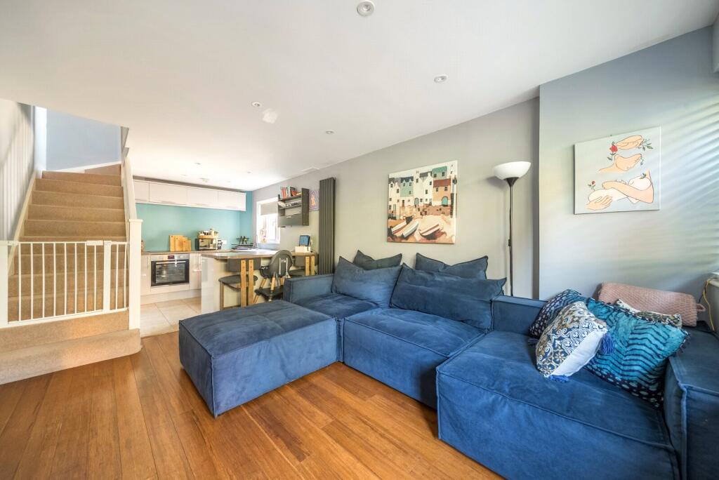 House in Spelthorne, Surrey - View 4