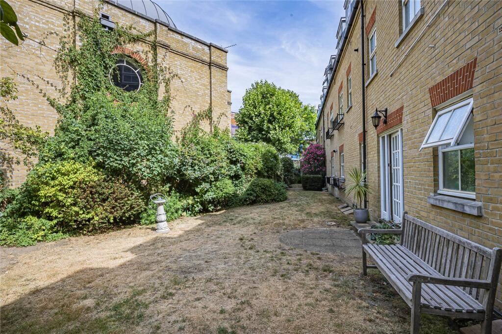 Apartment in Twickenham - View 5