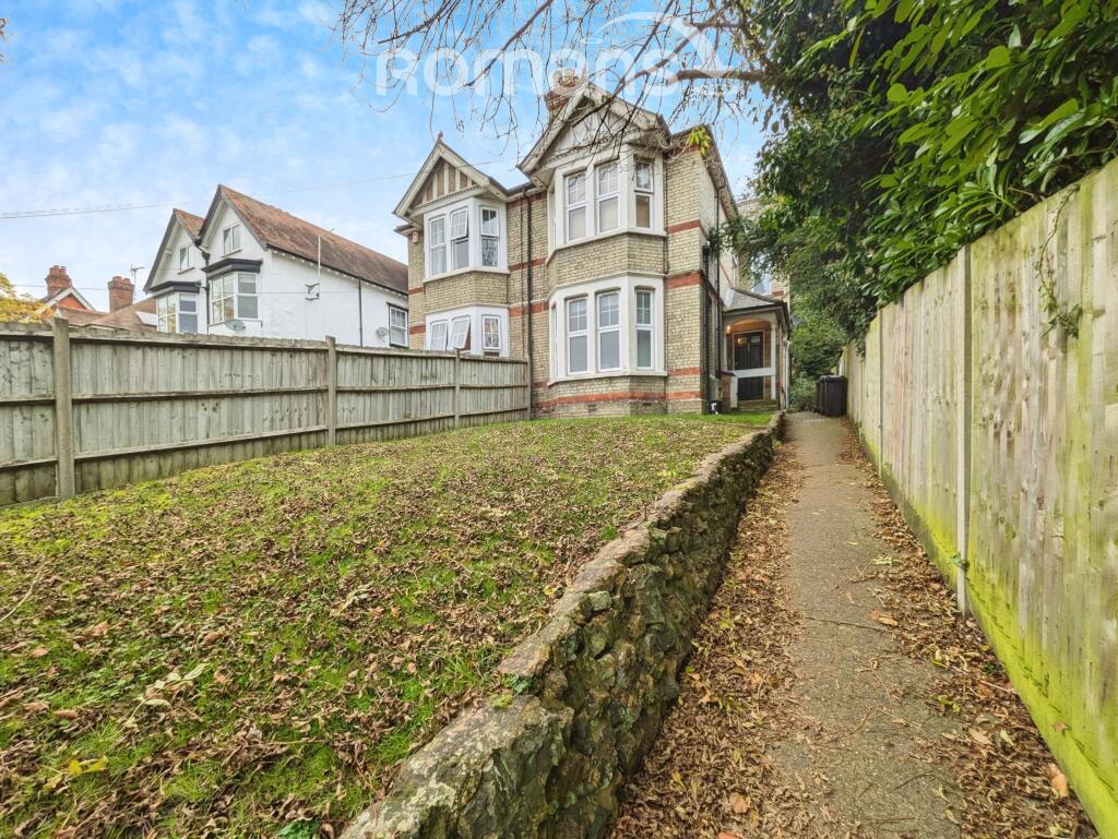 Main image of property: London Road, High Wycombe, HP11