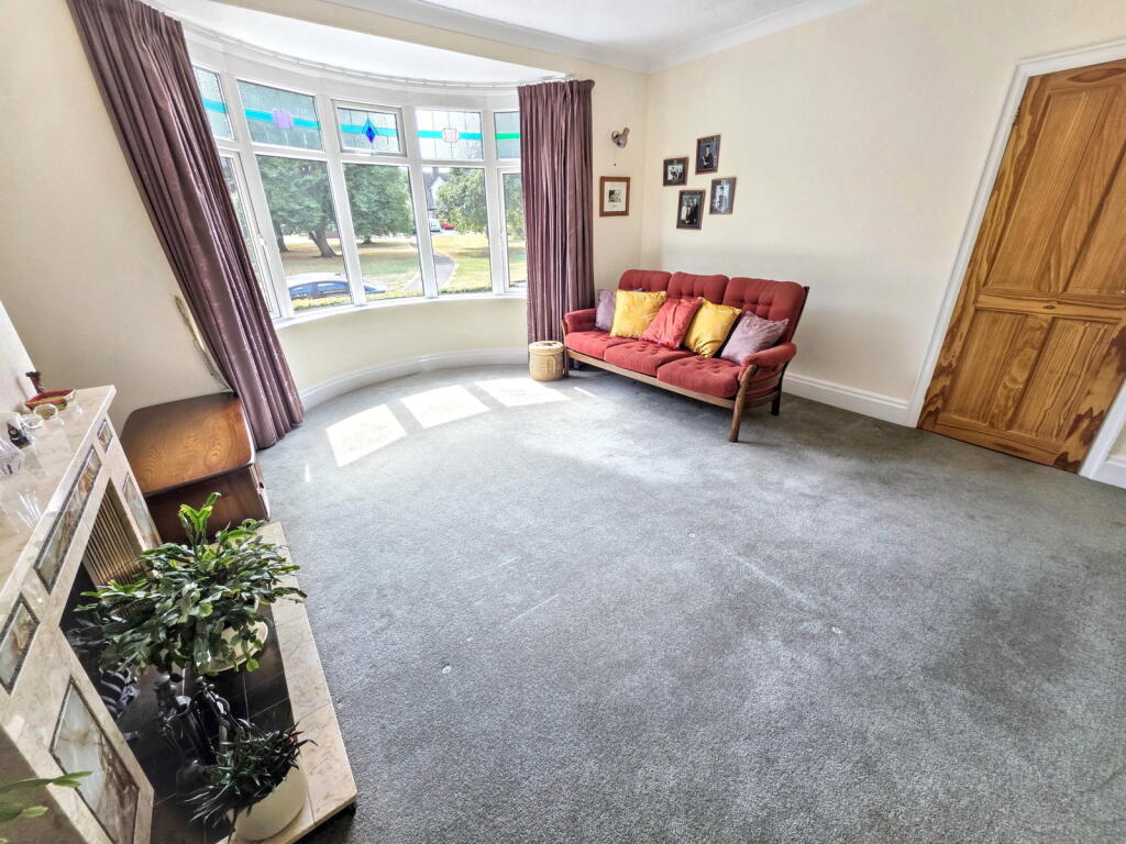 House in Hull - More