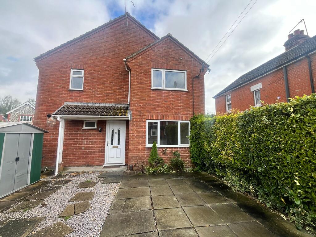 Main image of property: 142, Junction Road, Andover