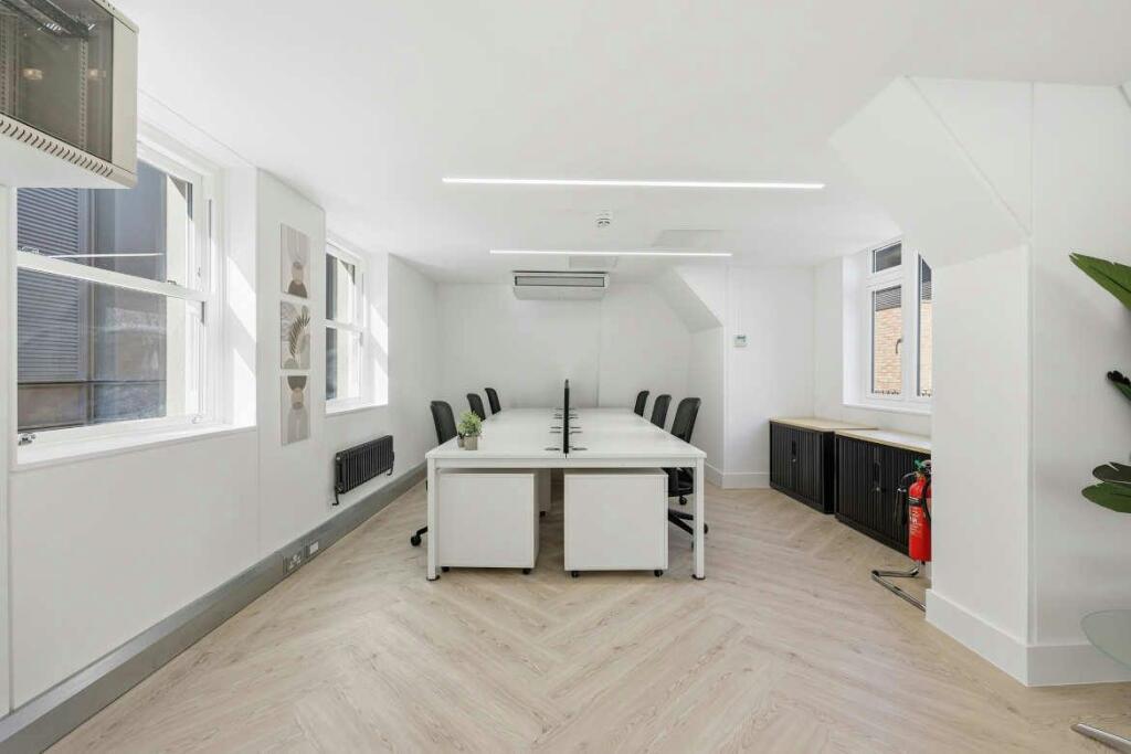 2 Devonshire Square