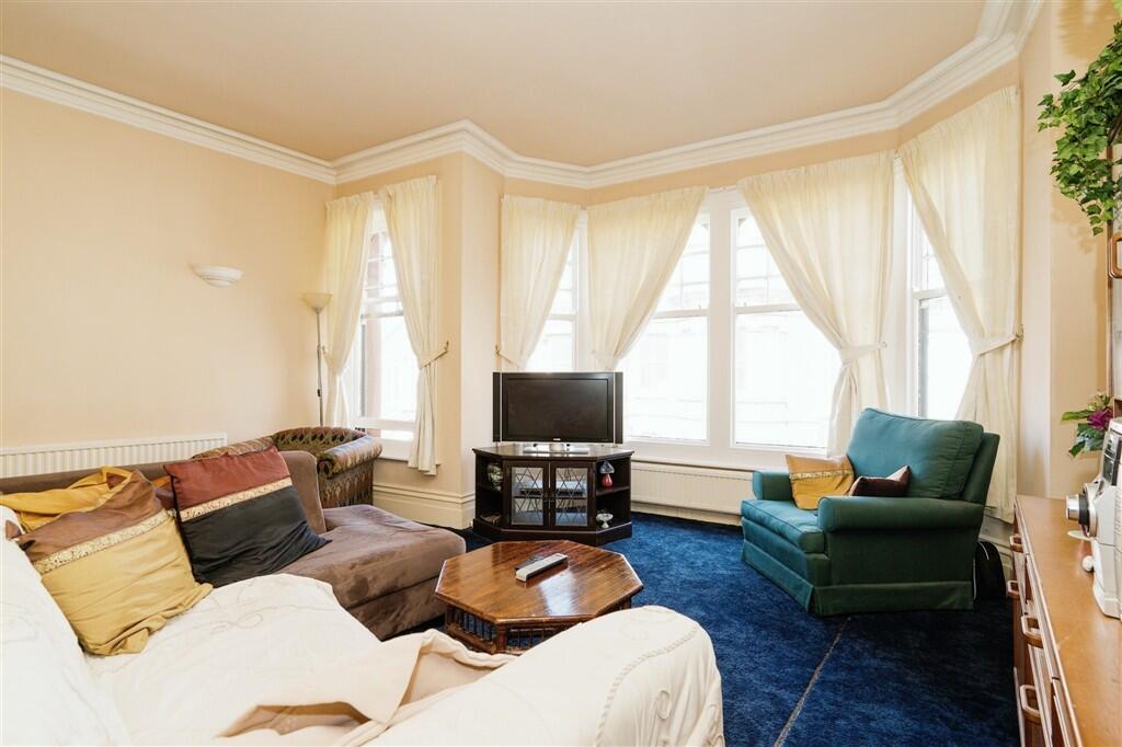 Apartment in Norwich - View 3
