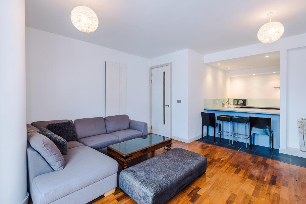 Apartment in Manchester - View 5