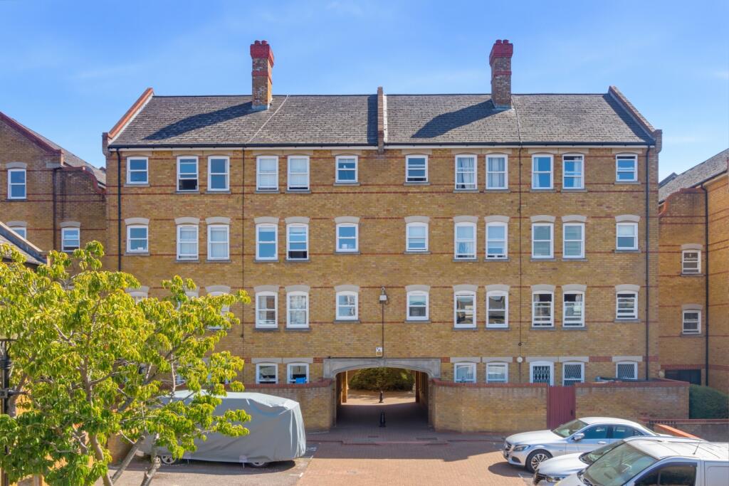 Apartment in London - More