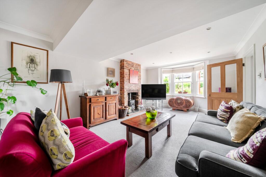 House in Waverley, Farnham - View 3