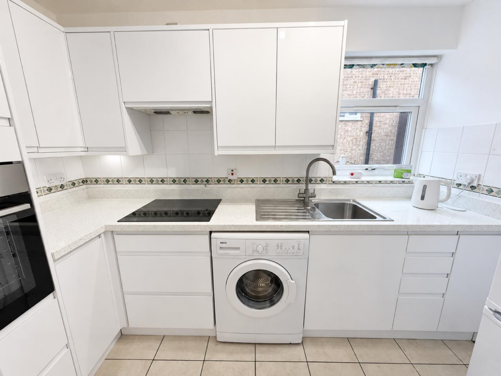 House in Derby, Mickleover - View 5