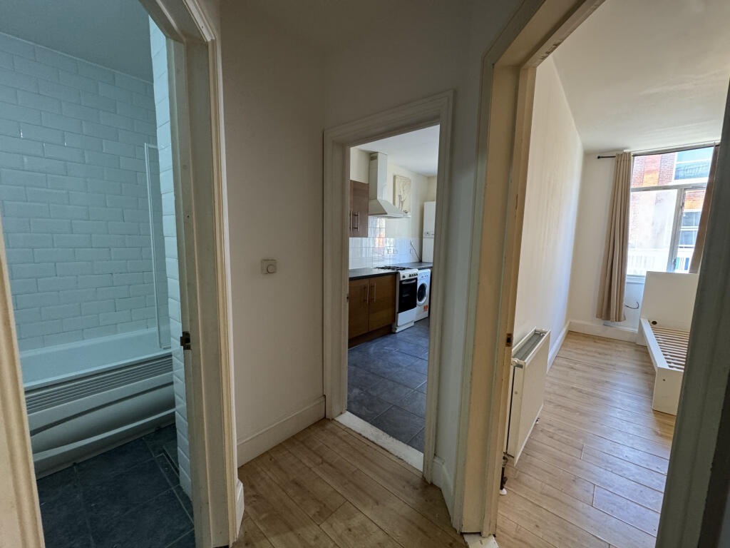 Apartment in London - More