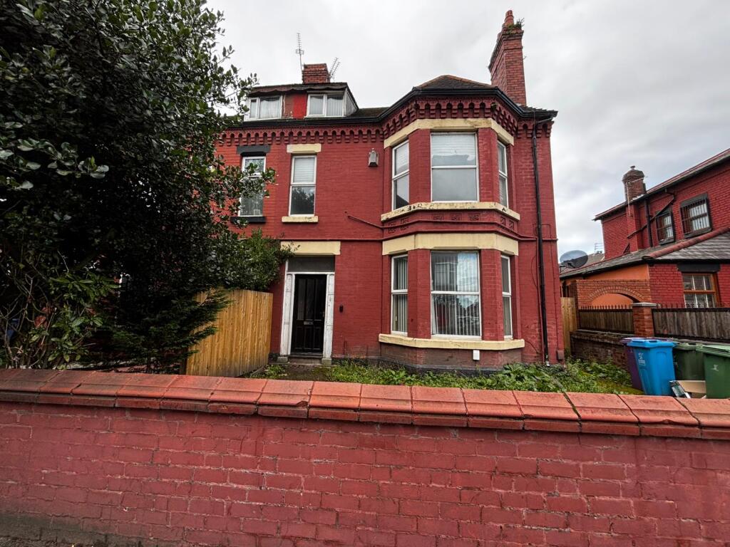 Main image of property: Warbreck Moor, Aintree, L9 4RR