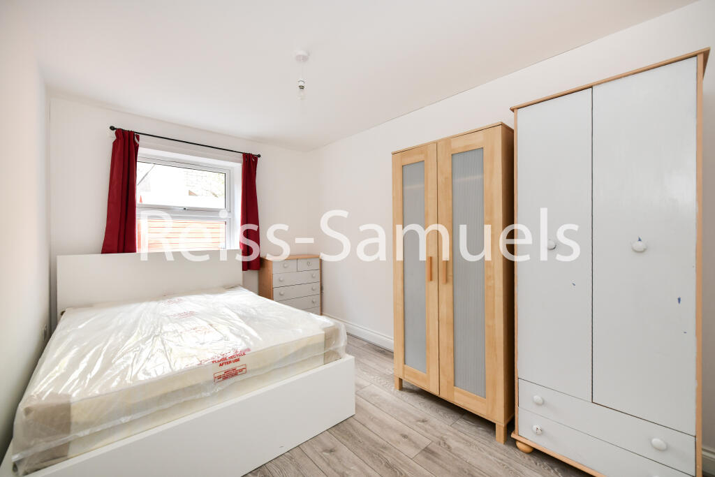 6 bedroom terraced house for rent