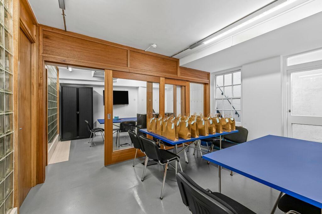 office 7.jpg