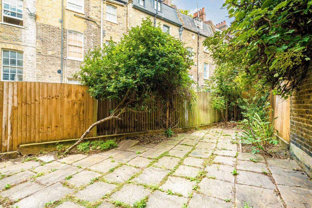 Apartment in London - View 4
