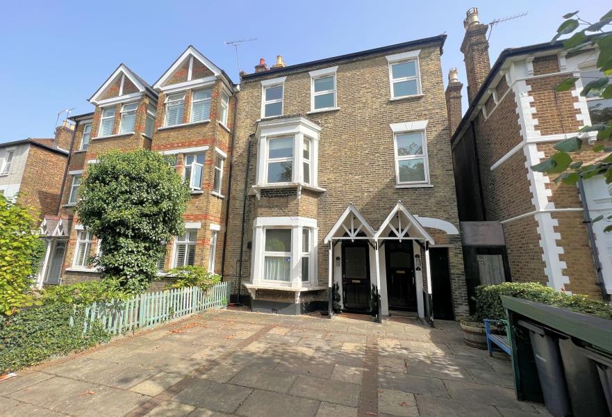 Apartment in London - View 3