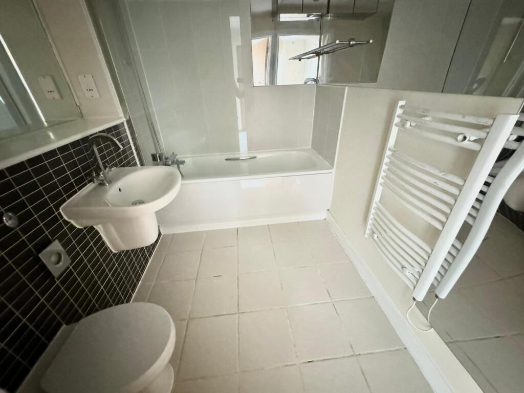 Apartment in Coventry - View 5