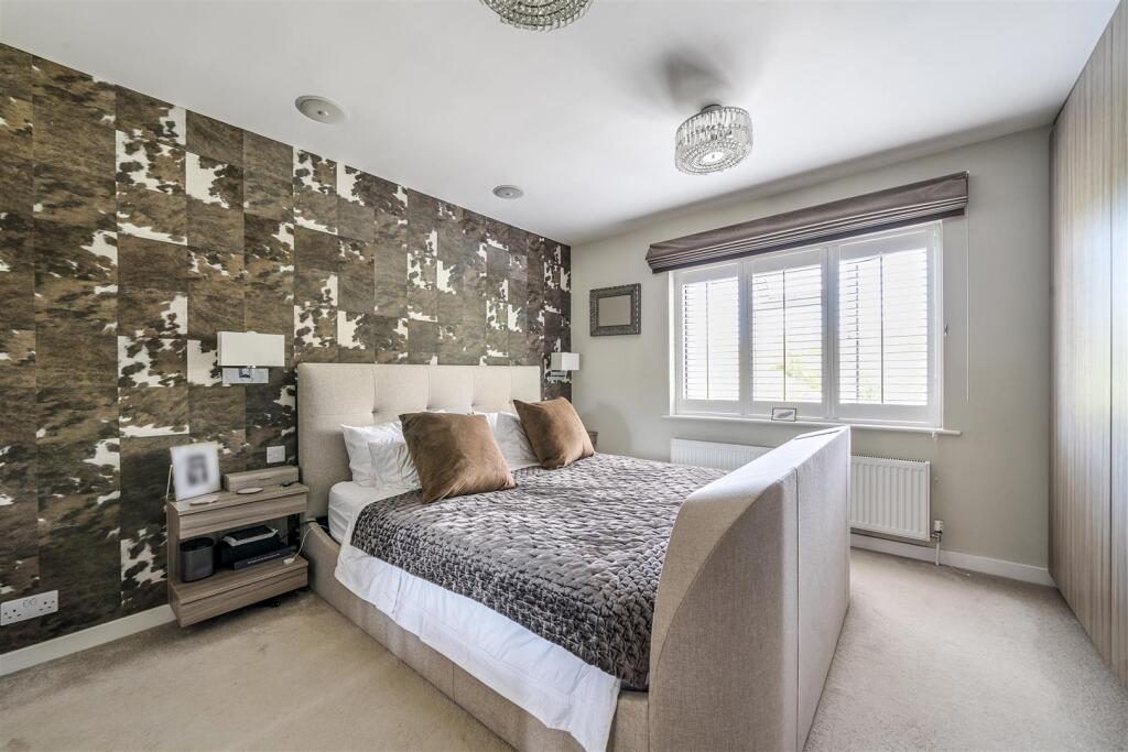 Farm Road, Maidenhead - View 6