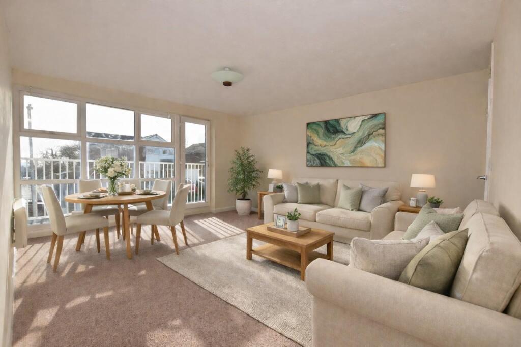 Main image of property: Dulverton Court, Linslade, LU7 2UG