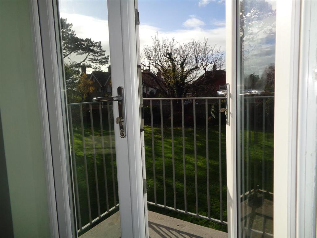 Apartment in Lewes, Seaford - View 5