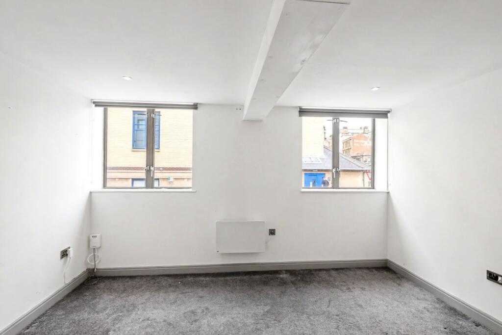 Apartment in Bradford, West Yorkshire - View 4