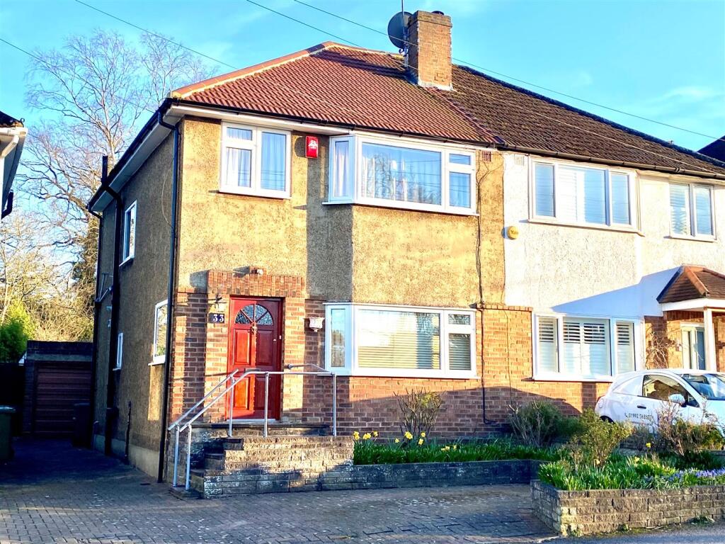 Main image of property: Oakmere Avenue, Potters Bar
