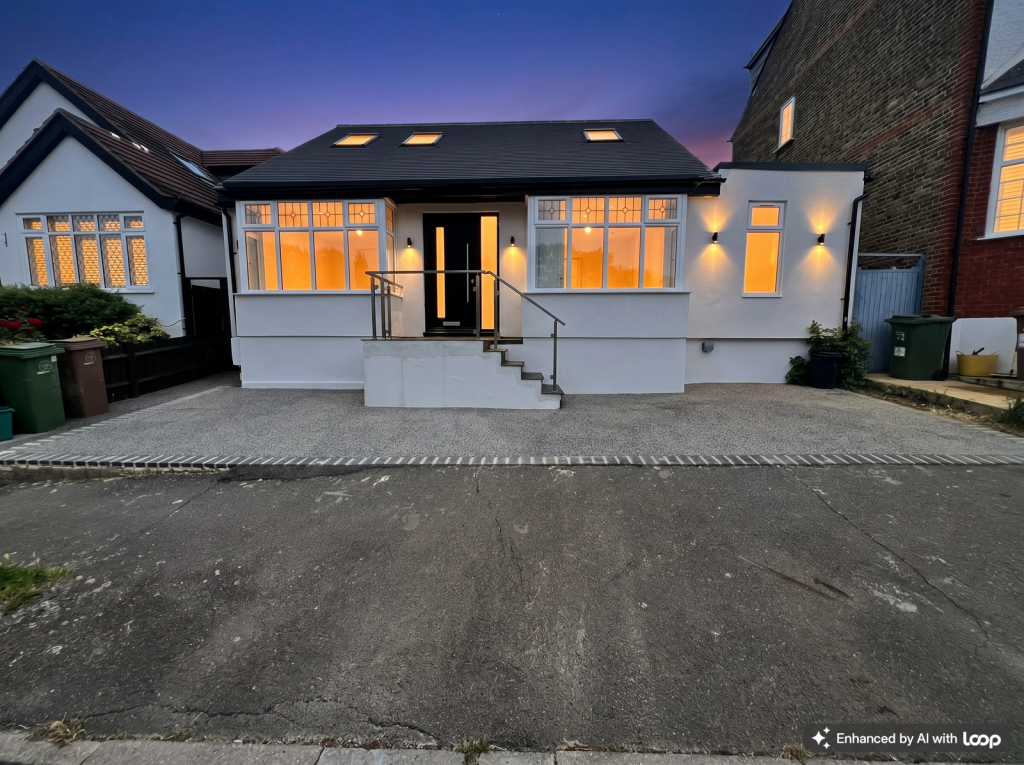 5-bed detached on Donnington Road, Worcester Park, KT4 8EN, £1,000,000