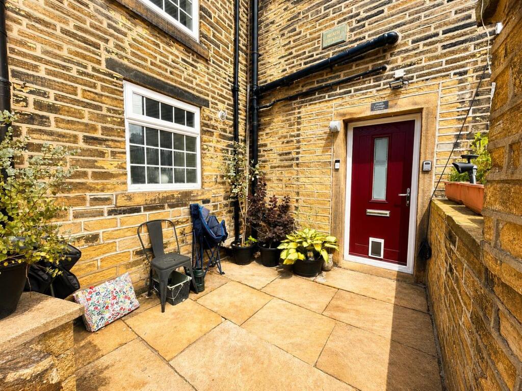 House in Halifax - View 2