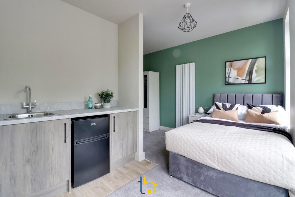 1 bedroom house share for rent