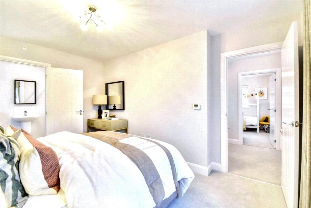 House in Stoke-on-Trent - View 4