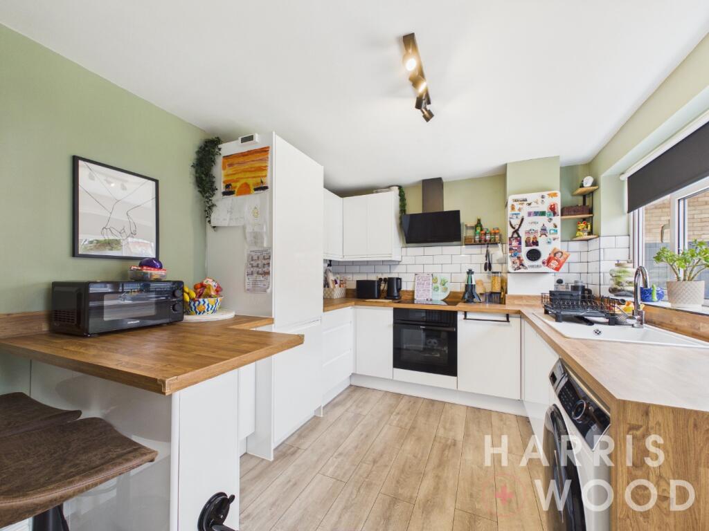Juvina Close, Witham, Essex, CM8 - View 6