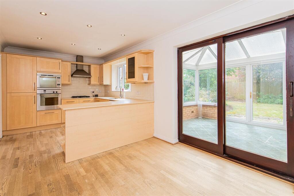 House in Duston, New Duston - View 4