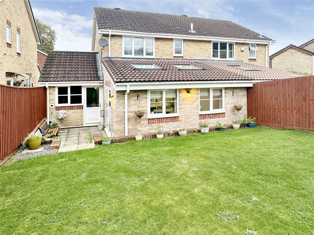 Barberry Drive, Chard, Somerset, TA20 photo 4