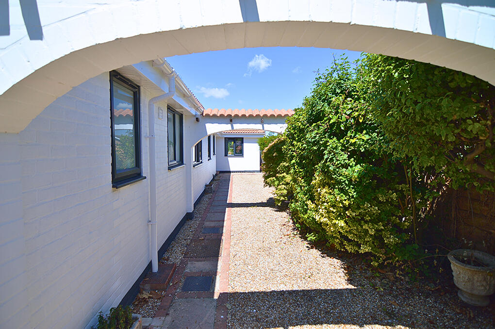House in Arun, Aldwick - View 2