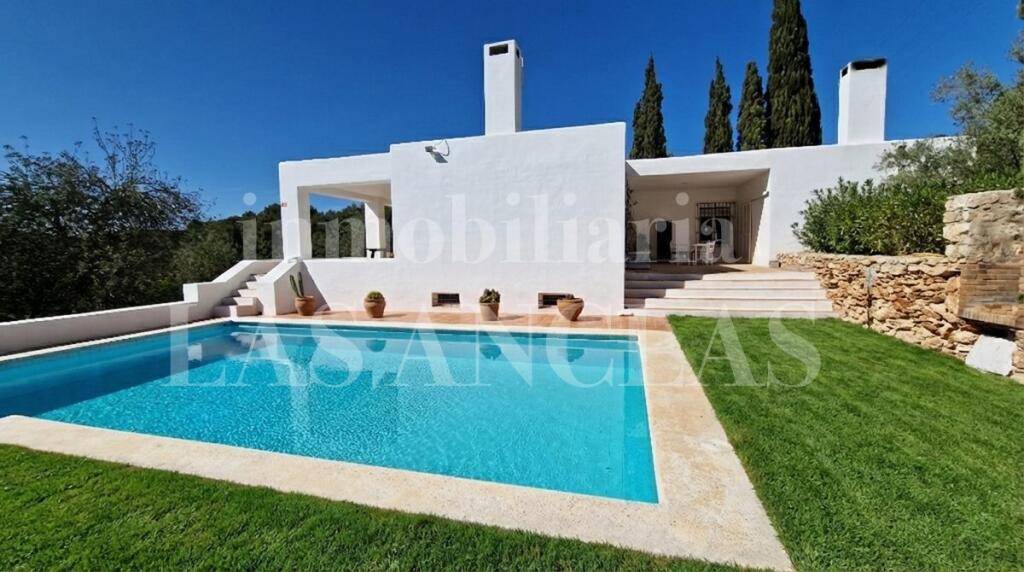 Main image of property: Balearic Islands, Ibiza, Santa Eulà ria Des Riu