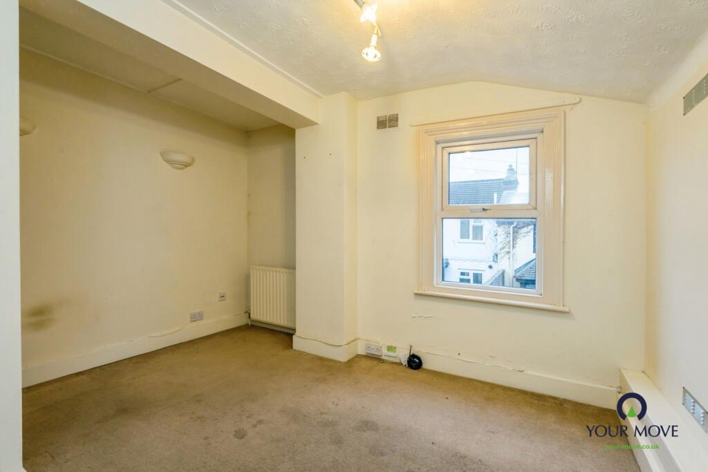 Wood Street, Bognor Regis, West Sussex, PO21 photo 3