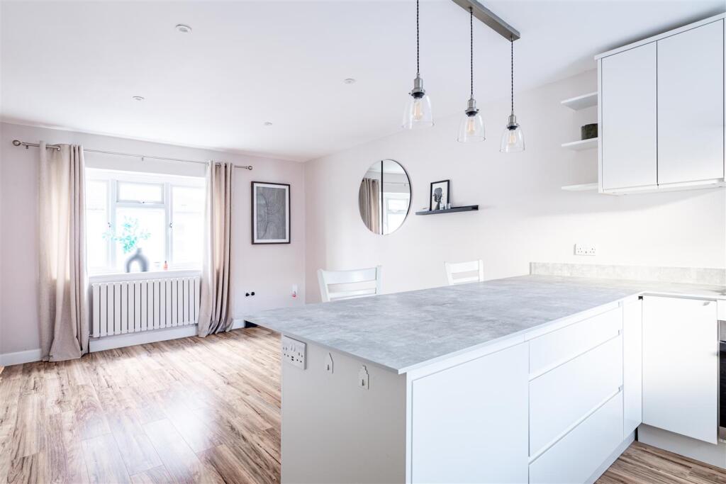 Main image of property: New Road, TW8