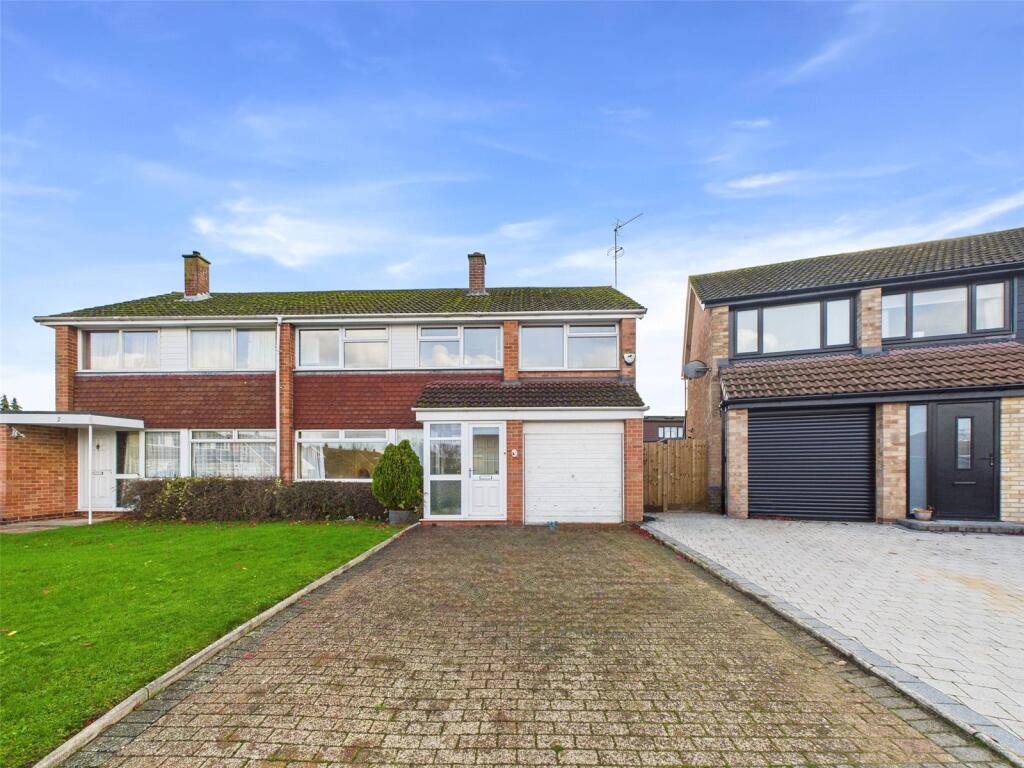 5-bed semi-detached on Wimborne Close, Up Hatherley, Cheltenham, Gloucestershire, GL51, £420,000
