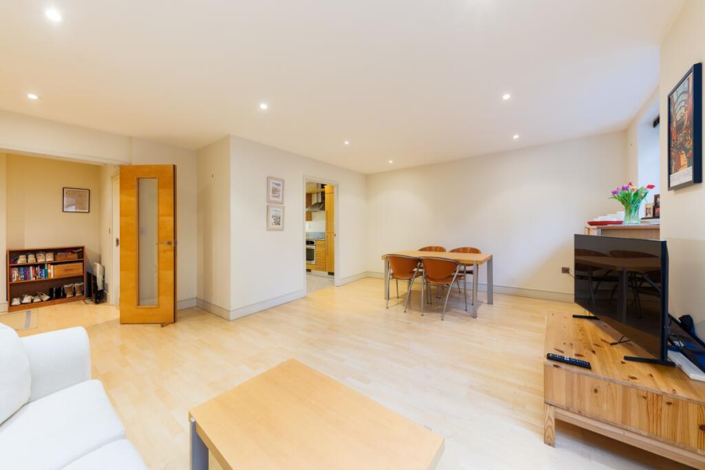 Main image of property: Cayenne Court London SE1