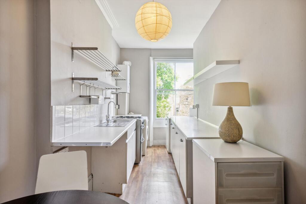 Apartment in London - More