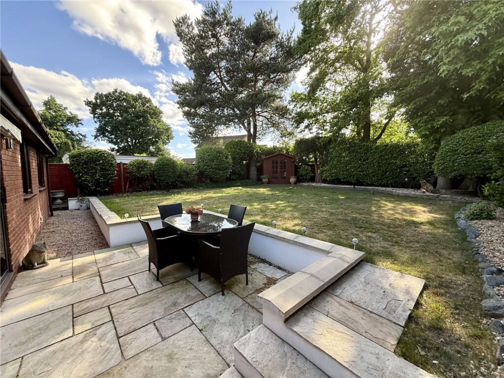 House in Verwood, Dorset - View 2