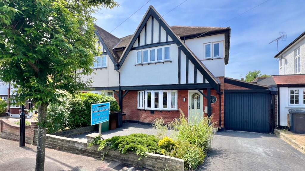 Main image of property: Essex Road, Chingford, E4