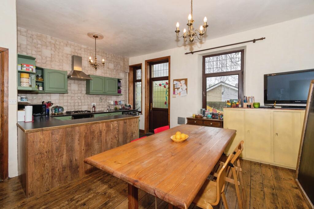 Shuttleworth Lane, Bradford, BD8 photo 3