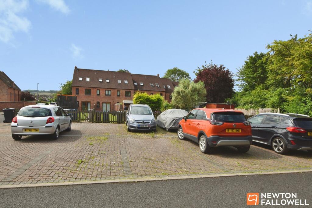 House in Rushcliffe, Gotham - View 3