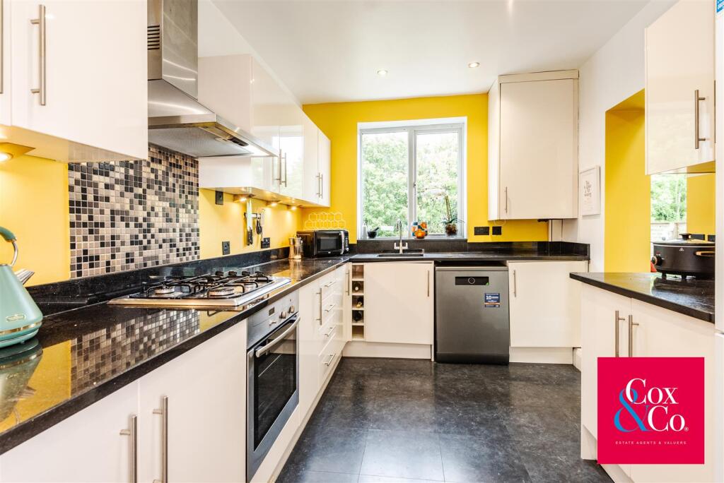 House in Brighton - More