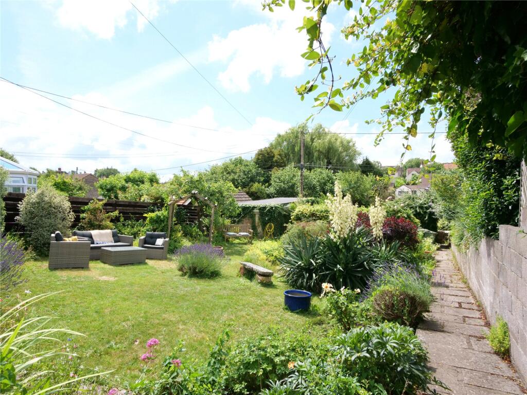 Charming three bedroom detached period cottage, Winford photo 2
