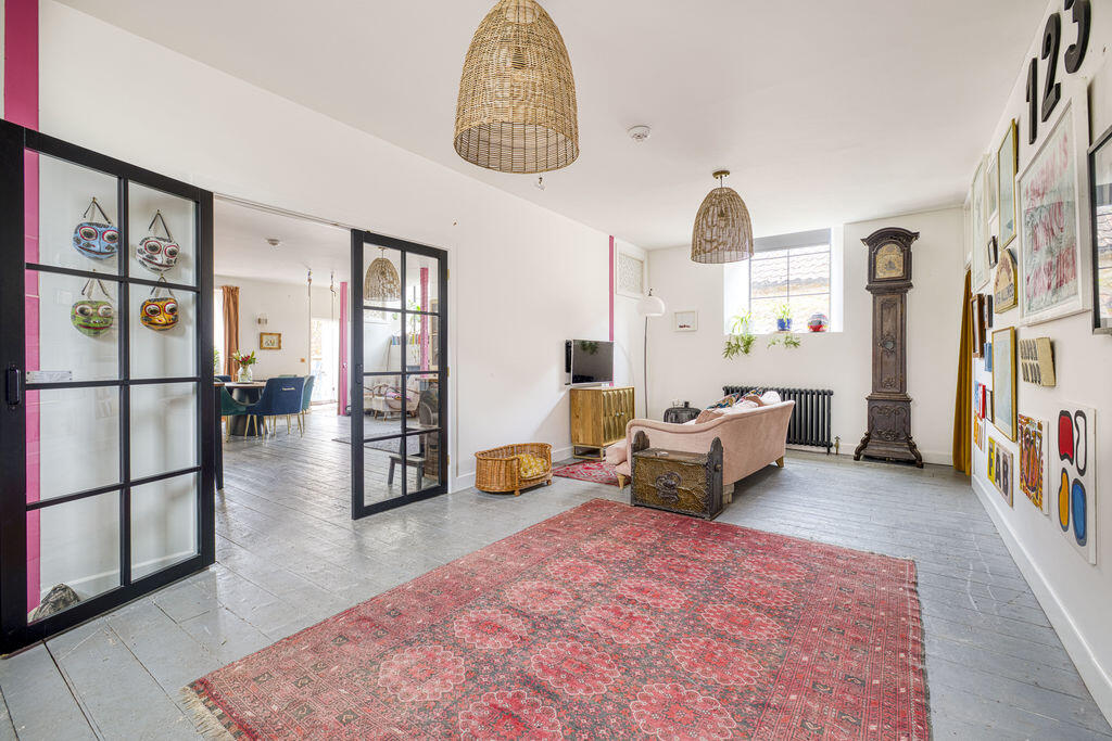 Additional image 9 of Unique 6 bedroom detached property on Bruton High Street