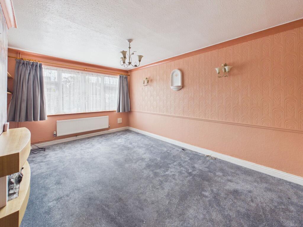 House in Ashfield, Sutton in Ashfield, Nottinghamshire - View 3