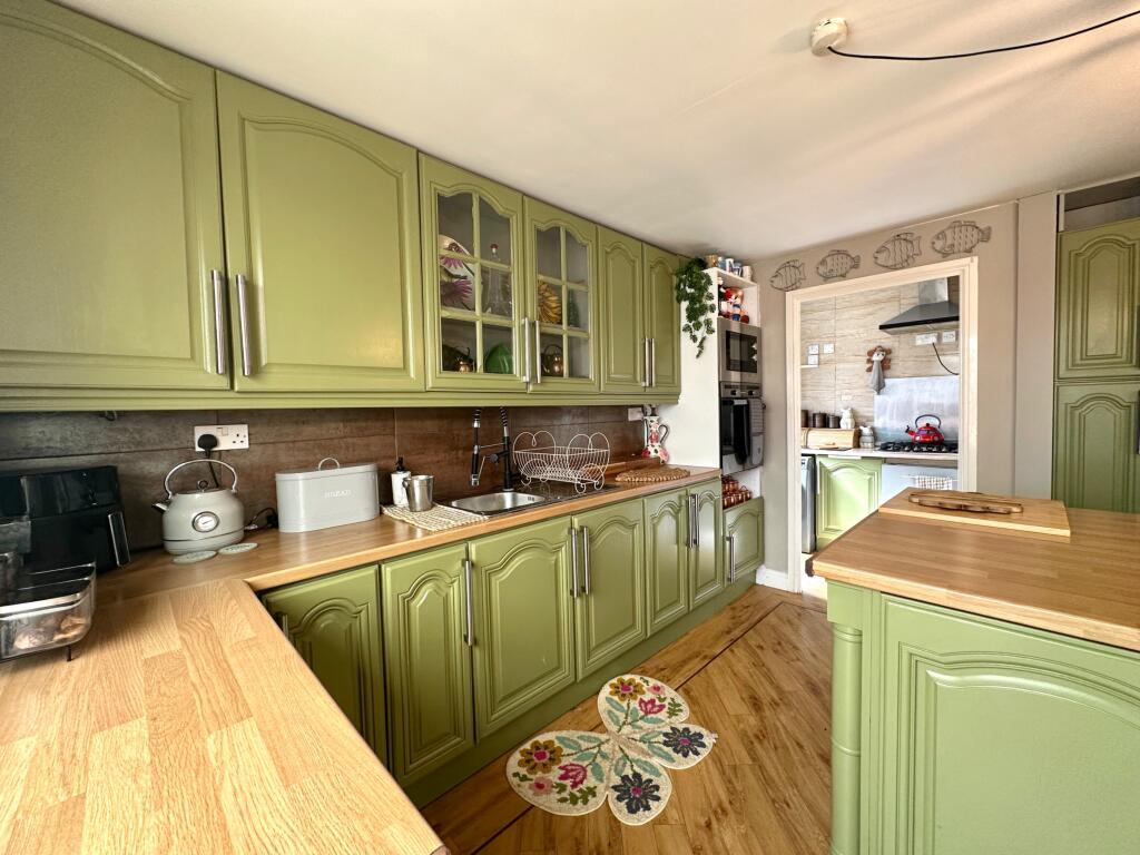 House in Sandwell, West Midlands - View 5