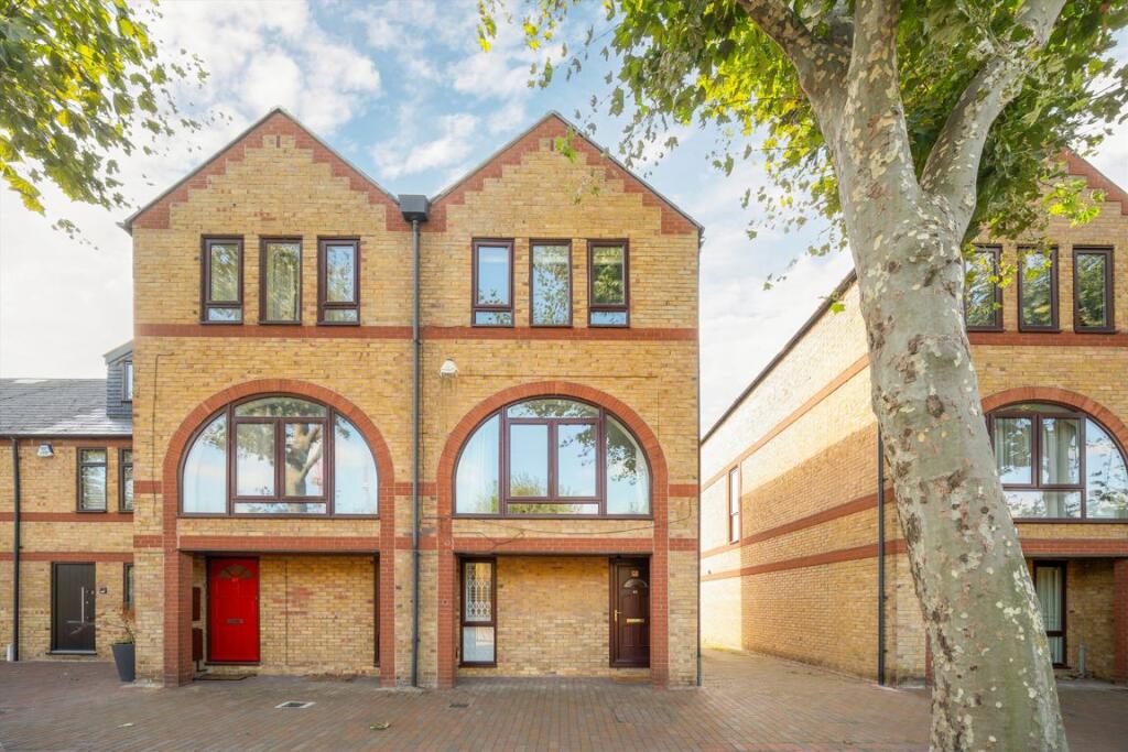 Main image of property: Spirit Quay, Wapping